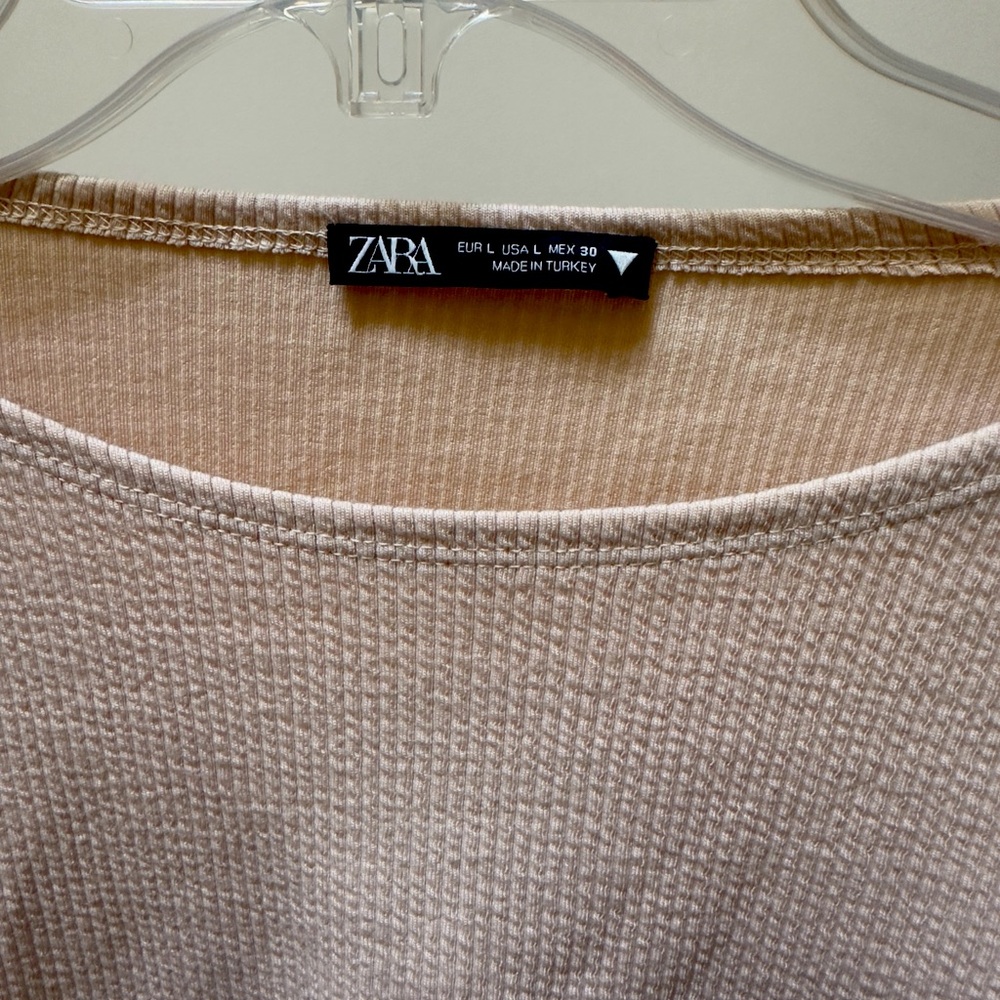 BUNDLE Zara and Garage Black, Beige, Beige pink Textured Long Sleeve crop Top L - Picture 5 of 7